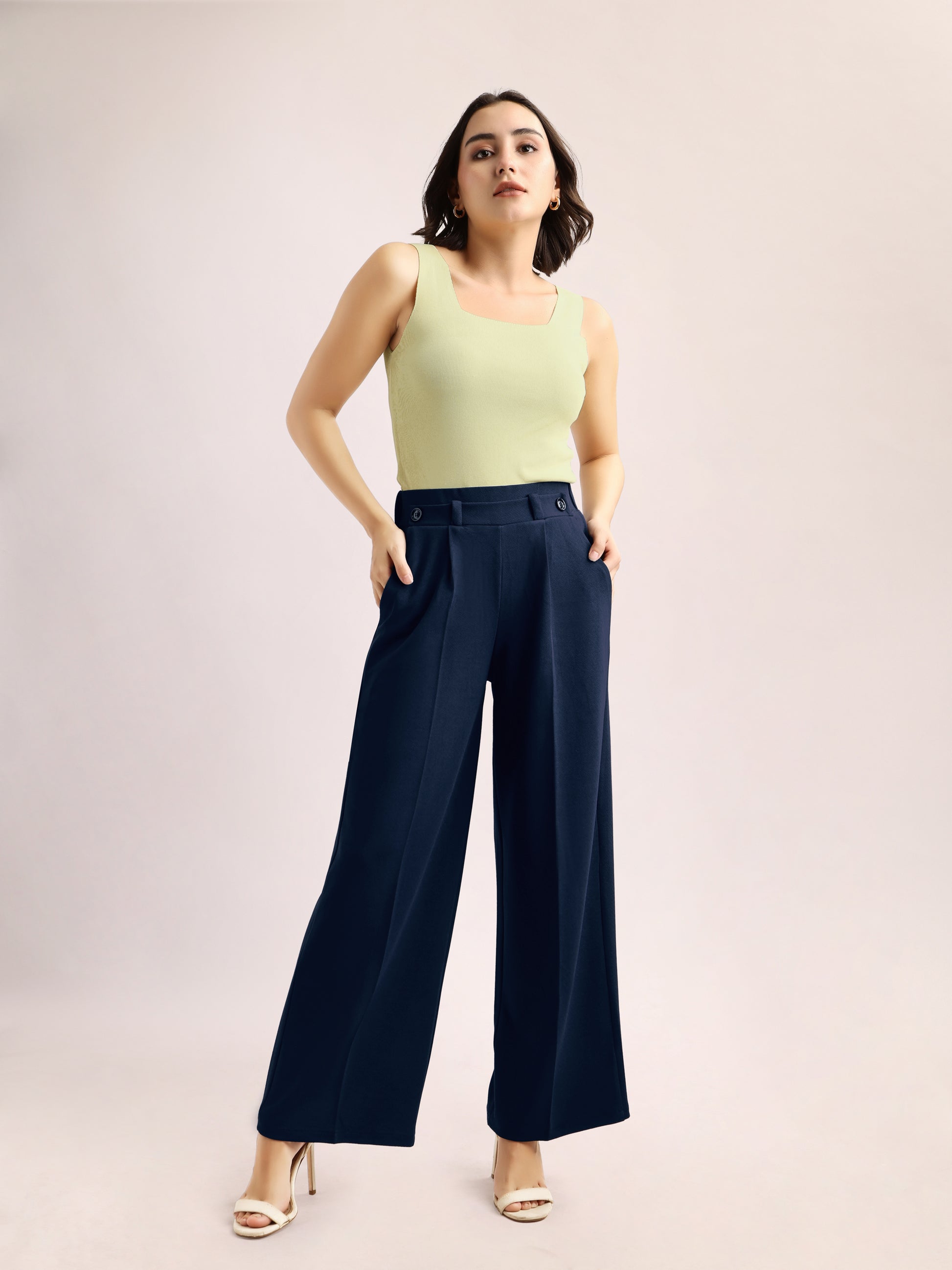 Relaxed Straight High Rise Solid Regular Trouser