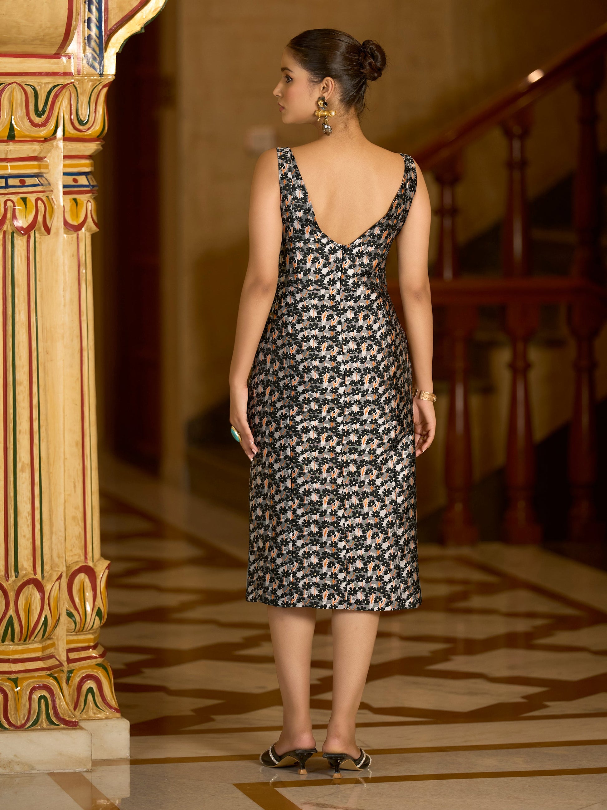 Women Bodycon Midi Sleeveless Square Emblished Dress