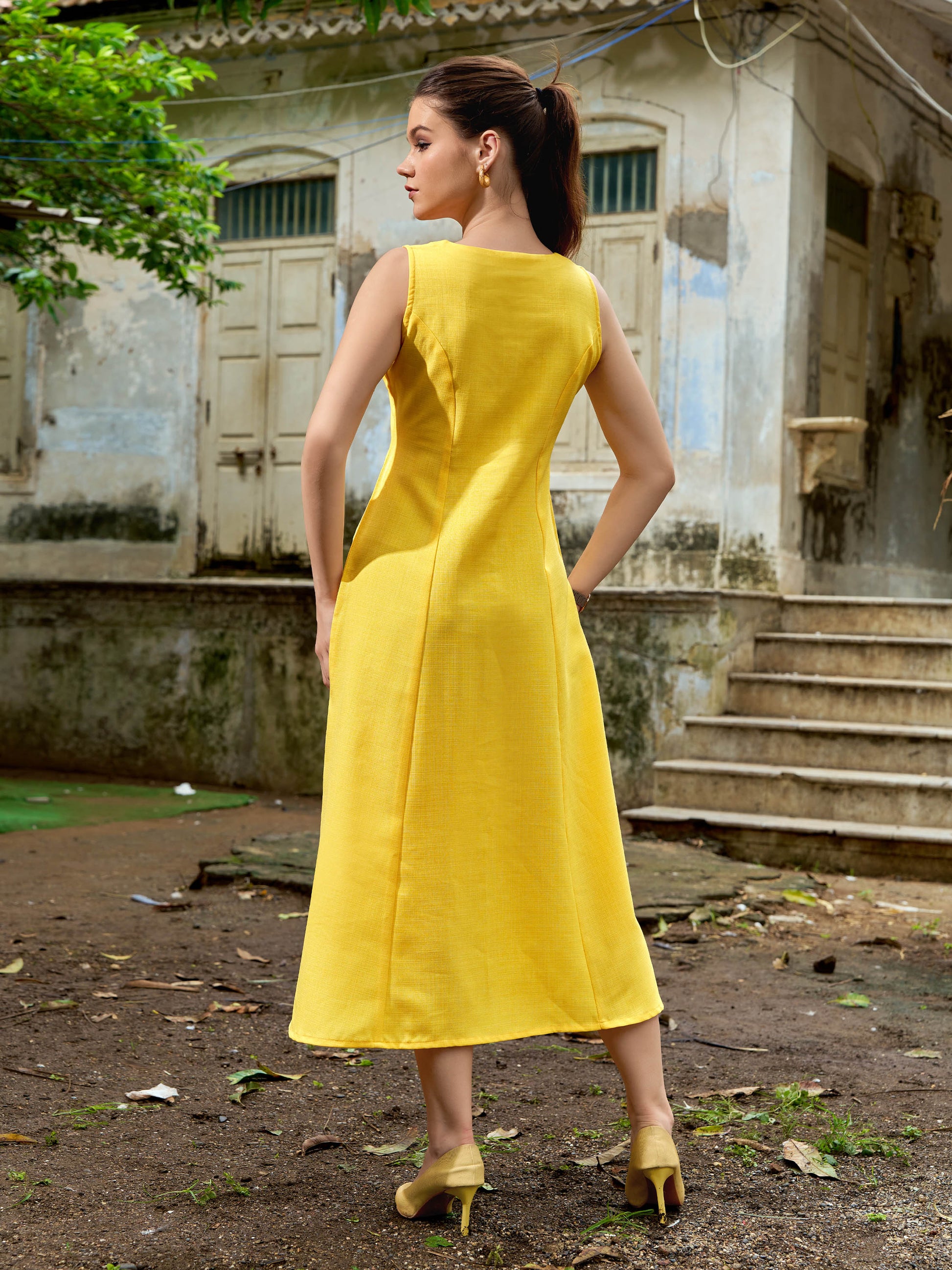 Midi Length Sleeveless Solid Dress