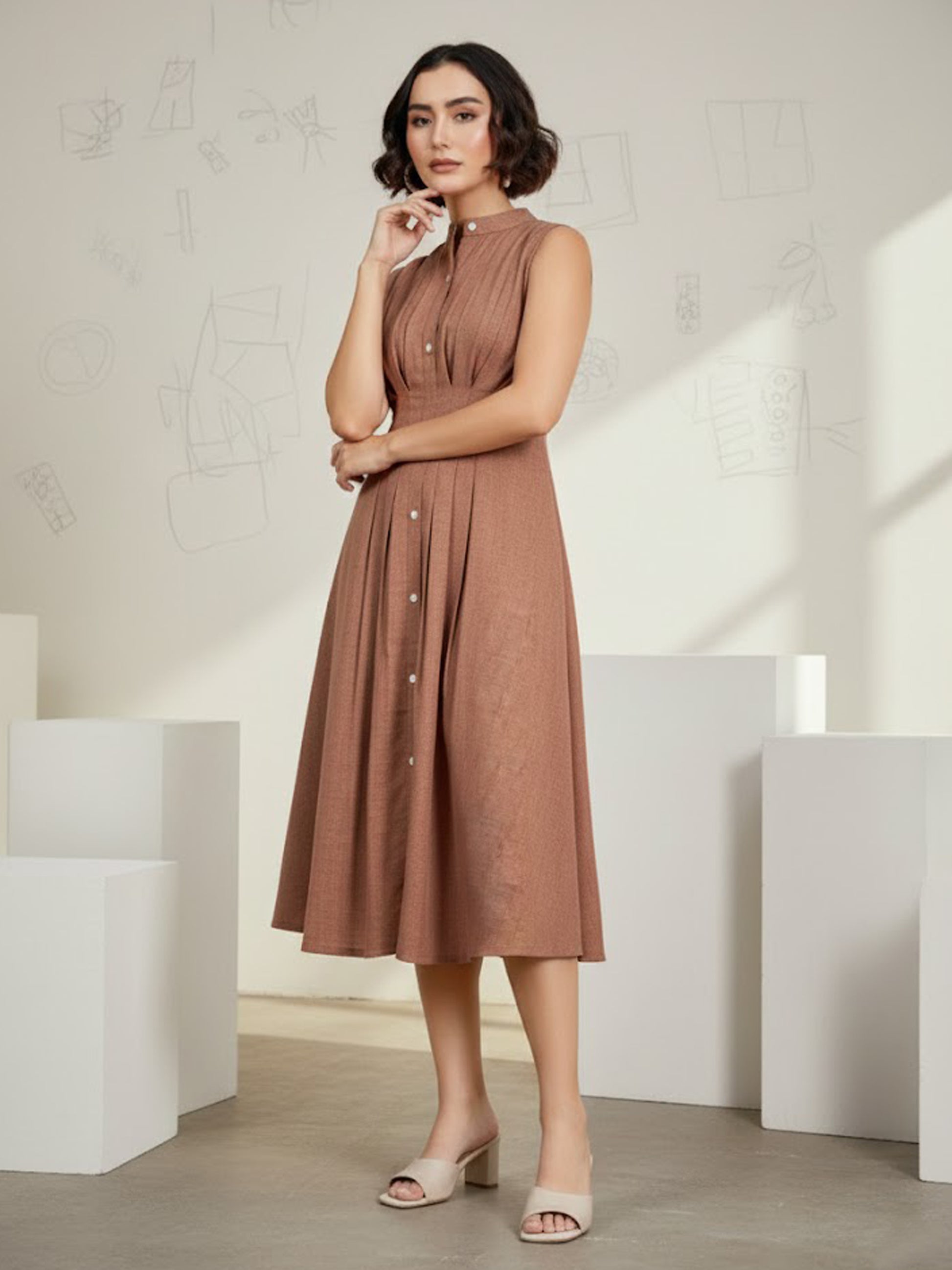 Knee Length Sleeveless Solid Dress