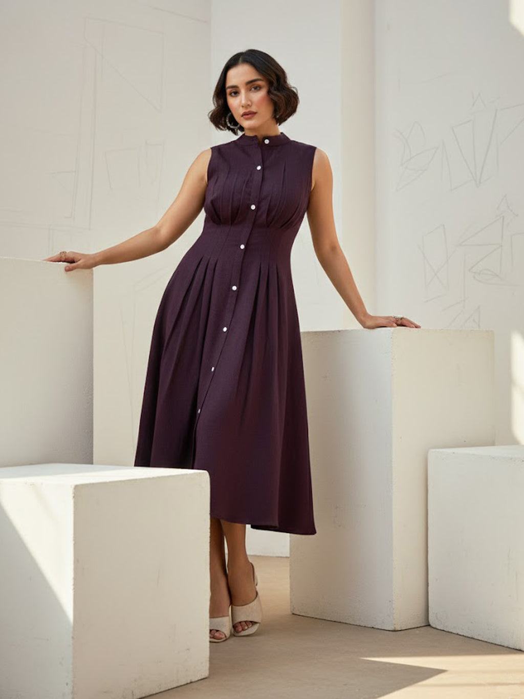 Knee Length Sleeveless Solid Dress