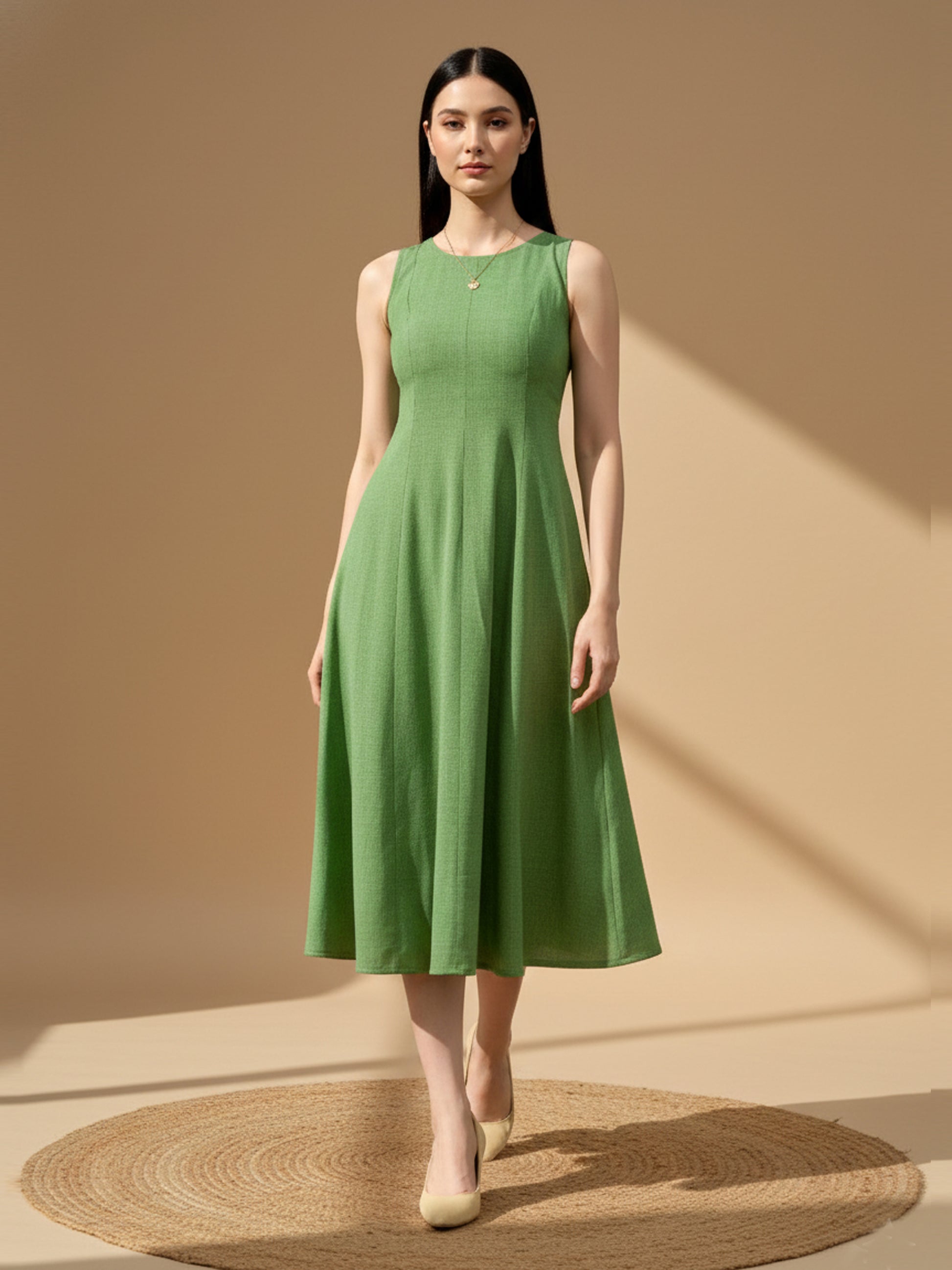 Solid Knee Length Sleeveless Dress