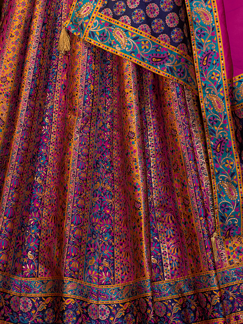 Women's Pink Jacquard Crape Lehengas