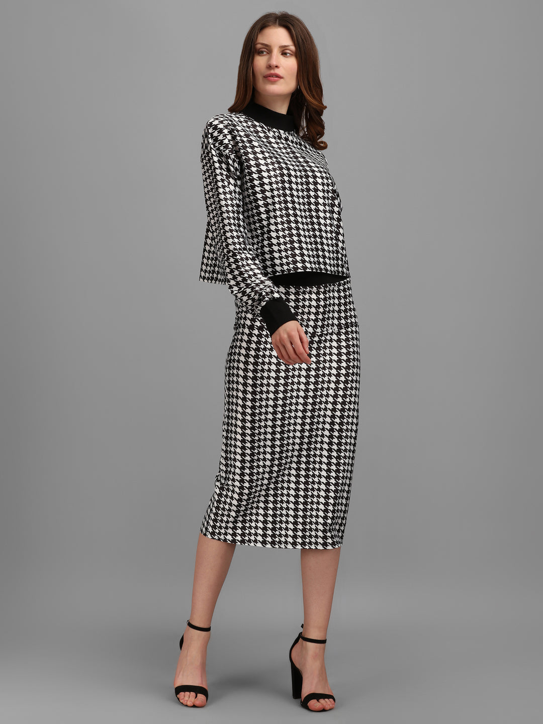 Black Broken Checks