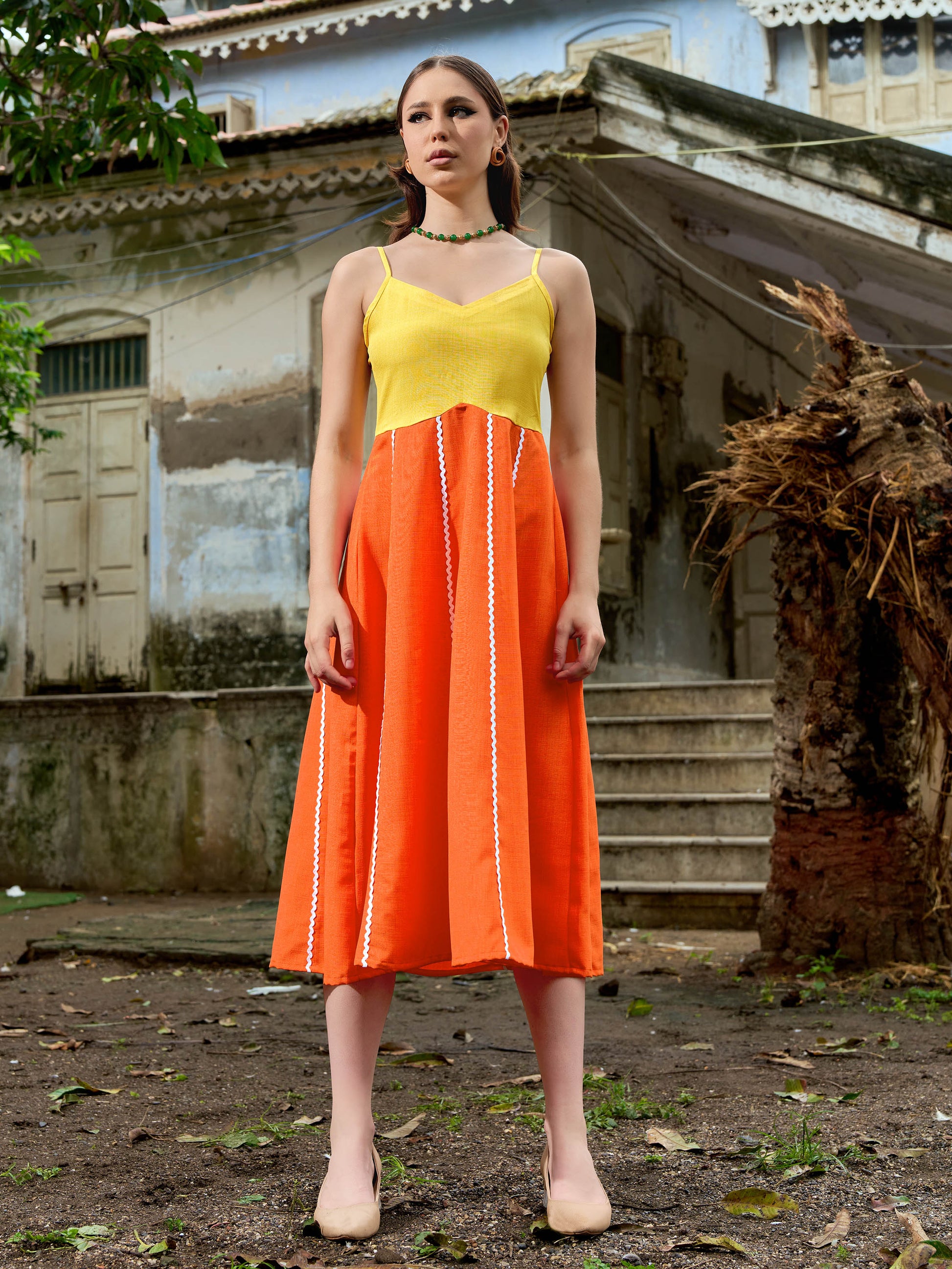 Midi Length Sleeveless Emblished Dress