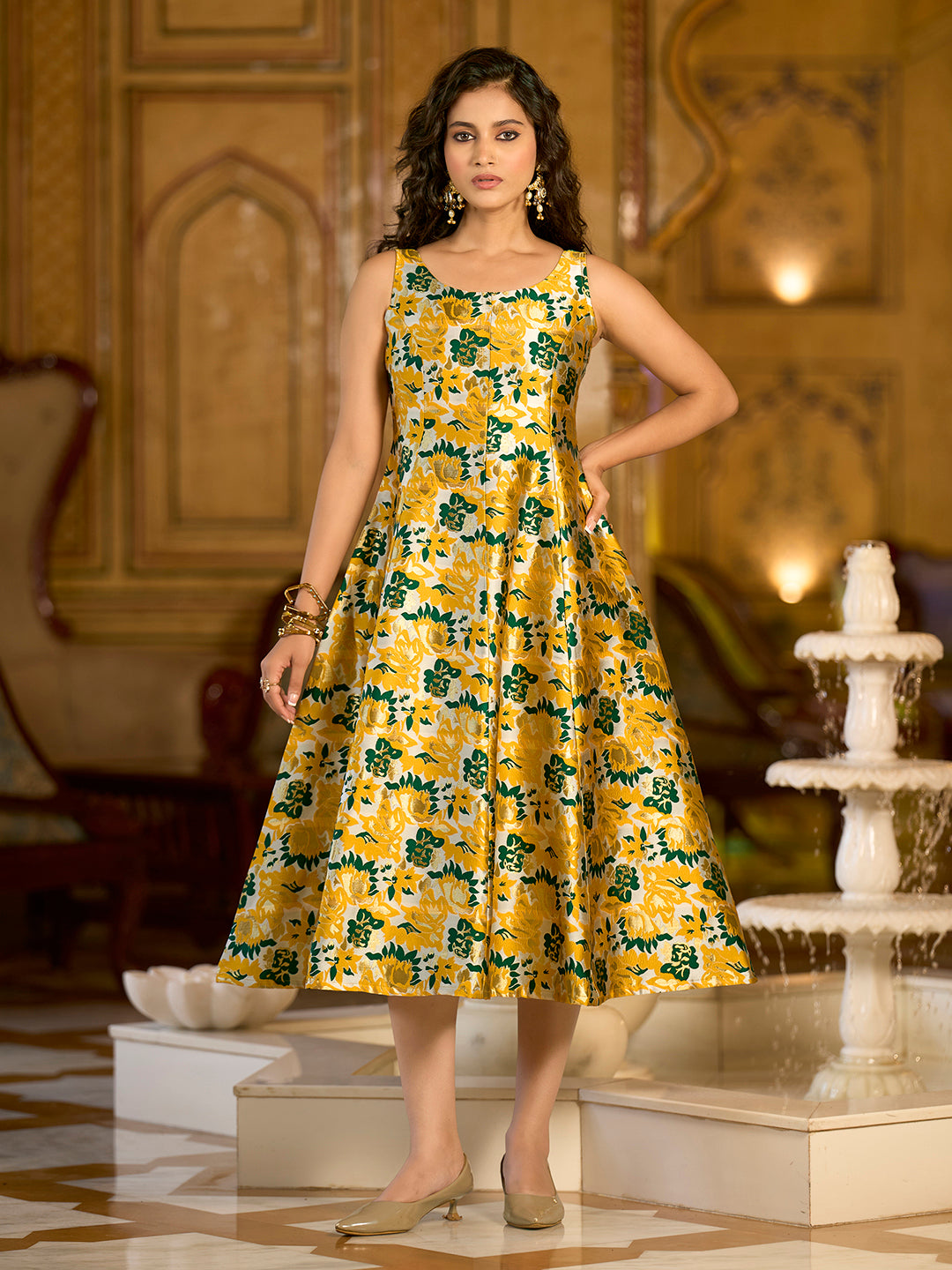 Midi Length Sleeveless Emblished Dress