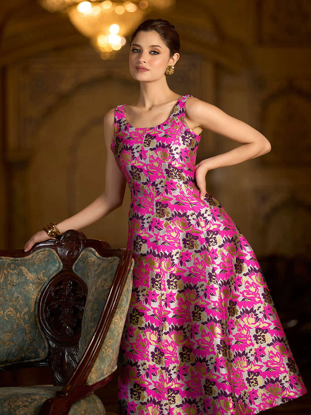 Midi Length Sleeveless Emblished Dress