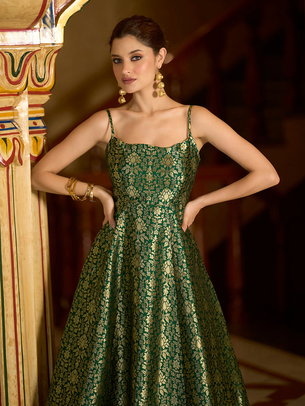Midi Length Sleeveless Emblished Dress