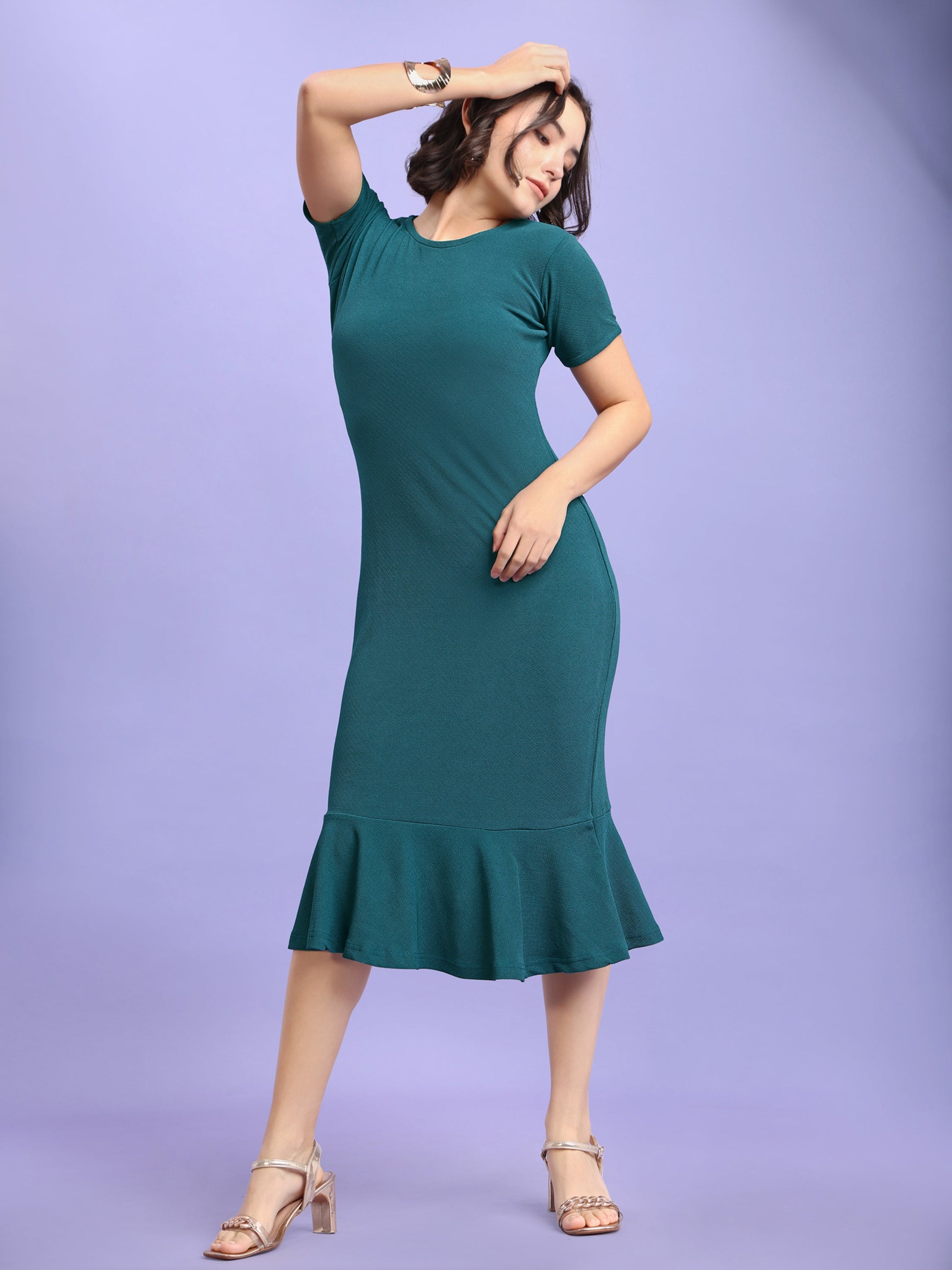 Bodycon Knee Length Regular Sleeves Round Neck Solid Dress