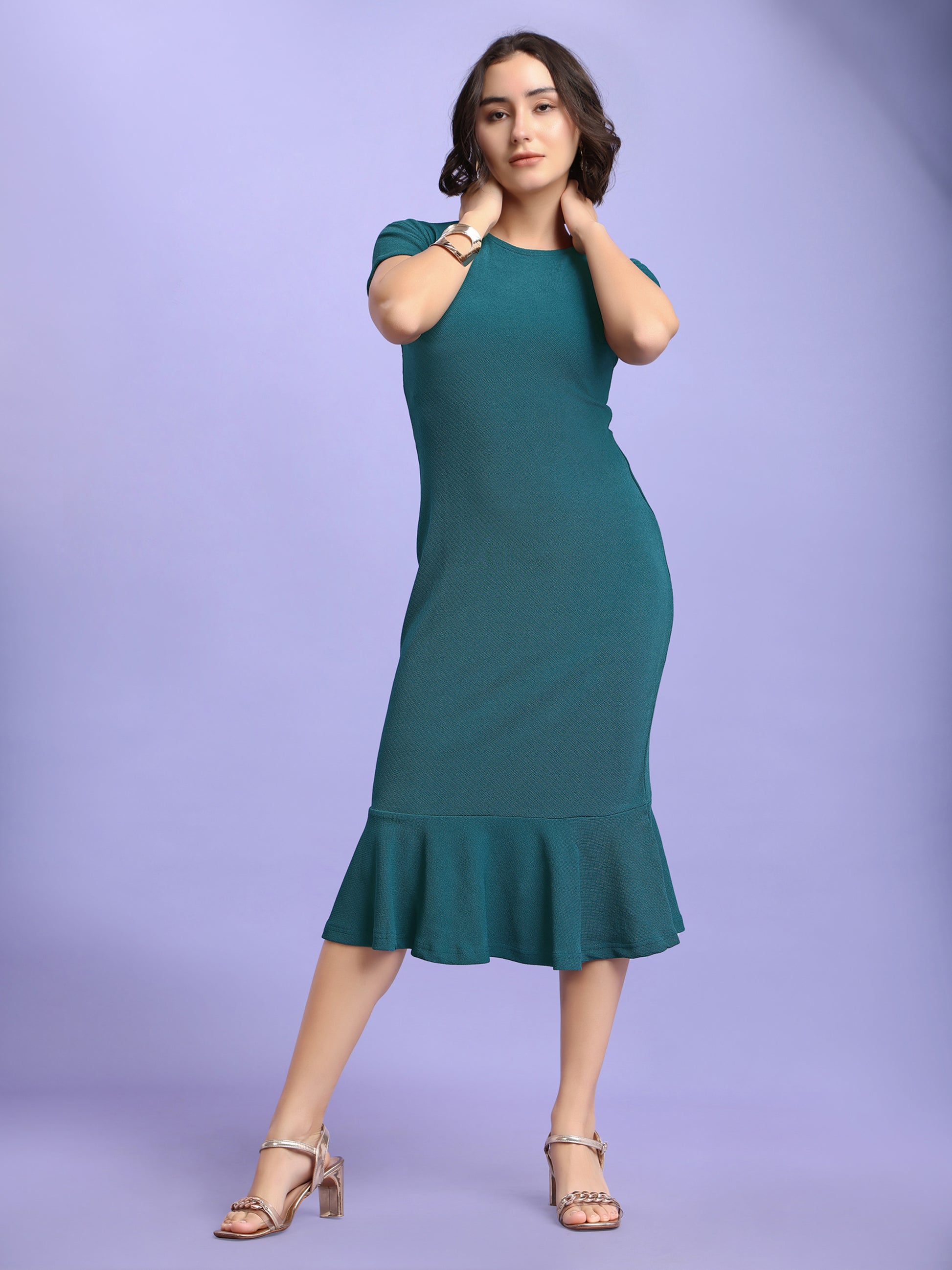 Bodycon Knee Length Regular Sleeves Round Neck Solid Dress