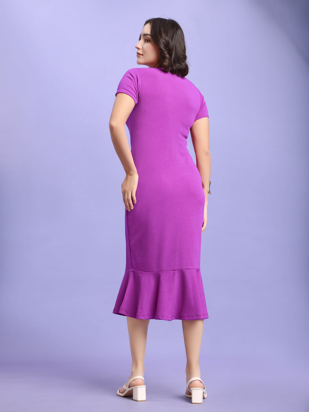 Bodycon Knee Length Regular Sleeves Round Neck Solid Dress