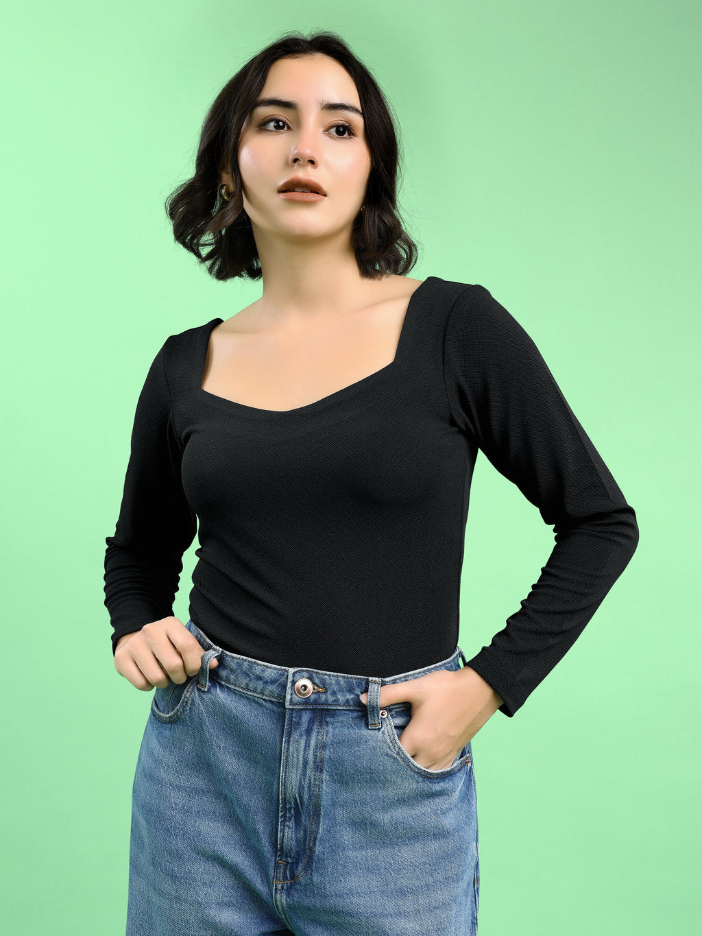 Women Fitted Tee Full Sleeve sweetheart Straight Solid Top