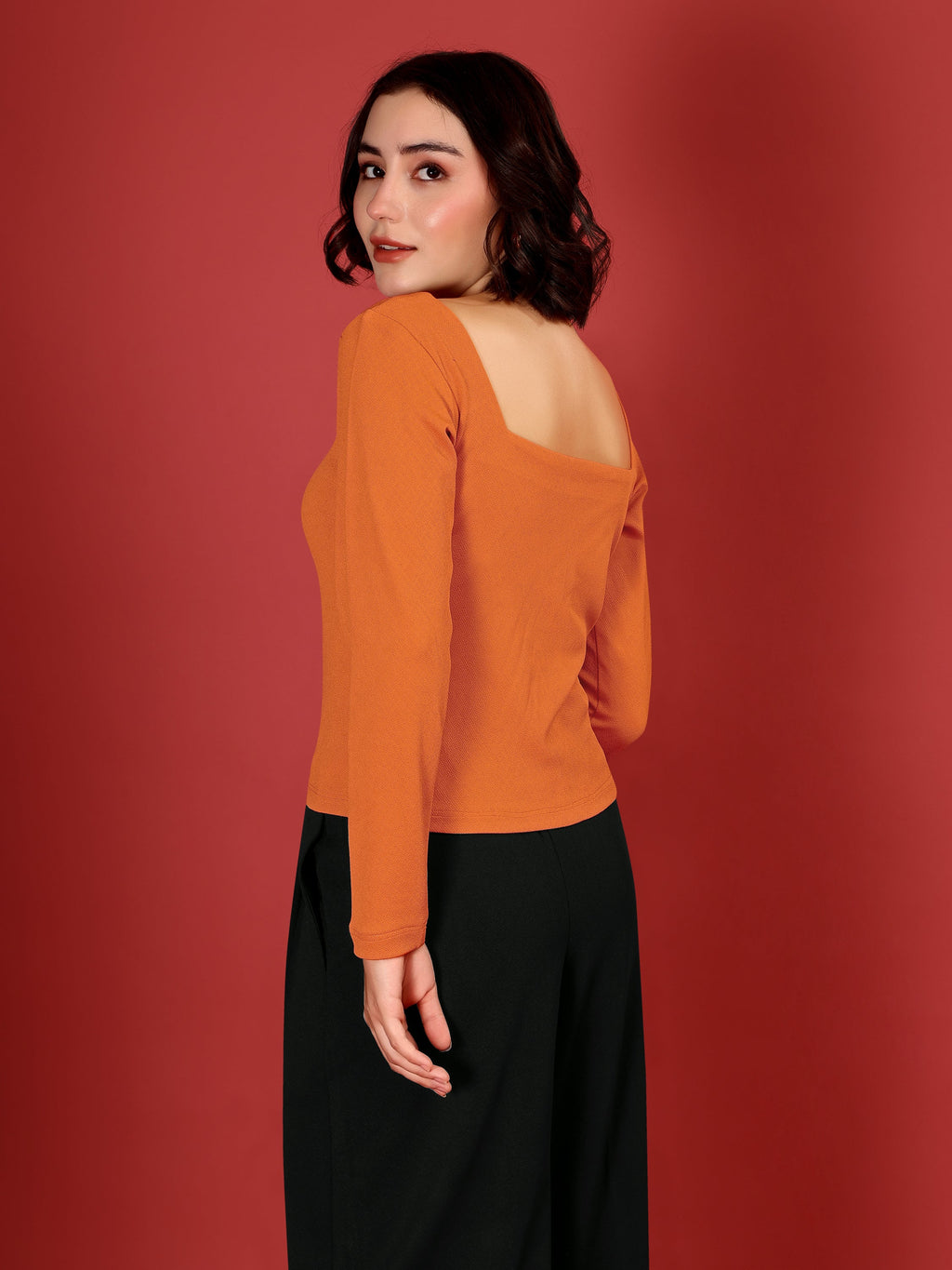 Women Fitted Tee Full Sleeve sweetheart Straight Solid Top