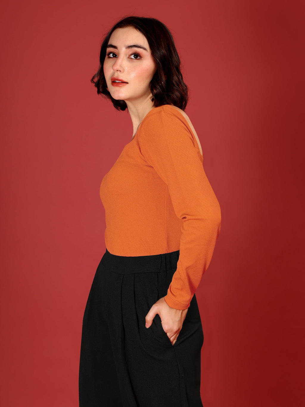 Women Fitted Tee Full Sleeve sweetheart Straight Solid Top