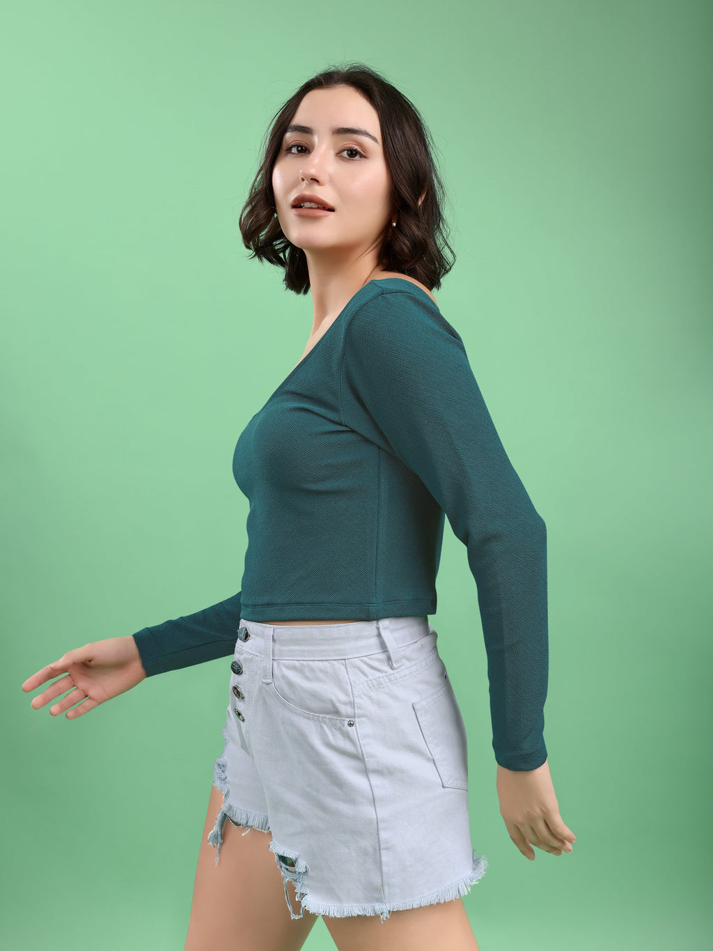 Women Slim Fit Full Sleeve Round Straight Solid Top