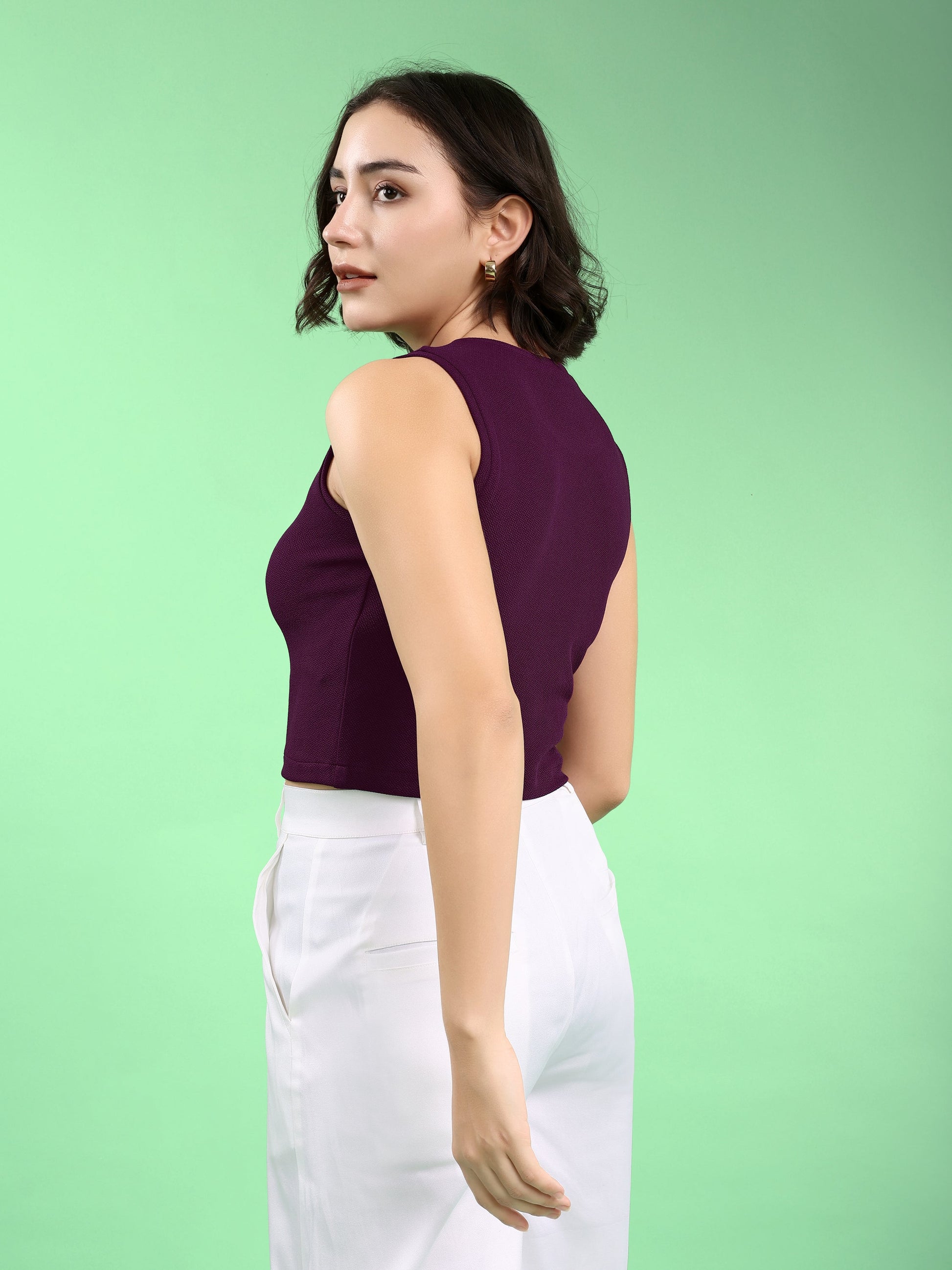 Women Crop Top Sleeveless Round Straight Solid Top