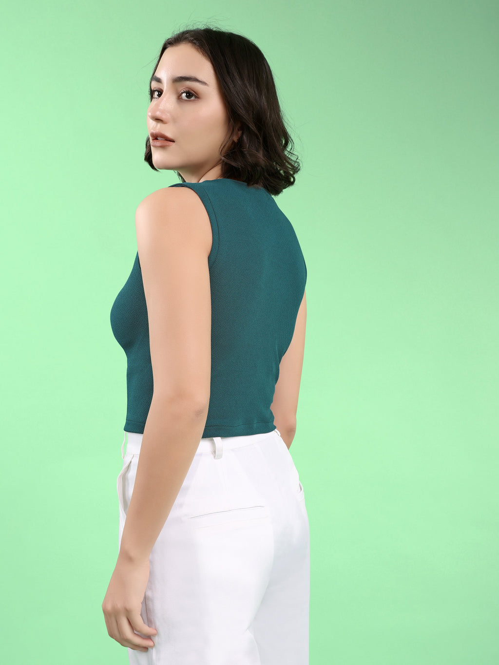 Women Crop Top Sleeveless Round Straight Solid Top