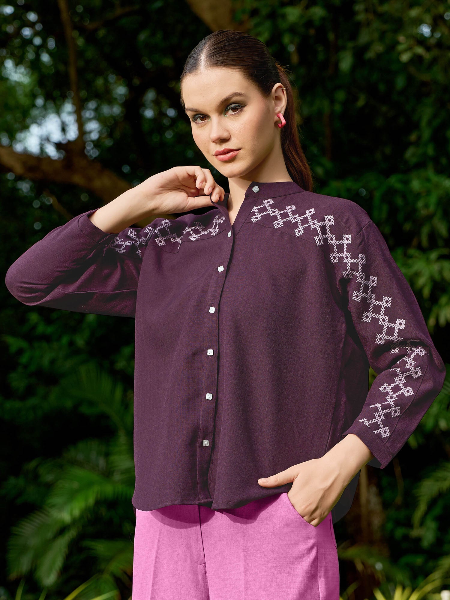 Women Shirt Style Stylished Mandarin Collar Emblished Round Embroidary Top