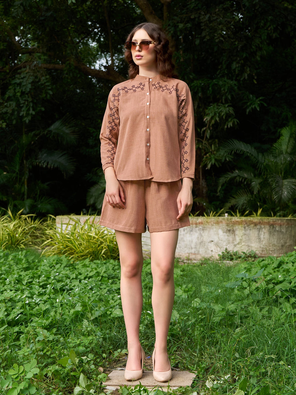 Women Shirt Style Stylished Mandarin Collar Emblished Round Embroidary Top