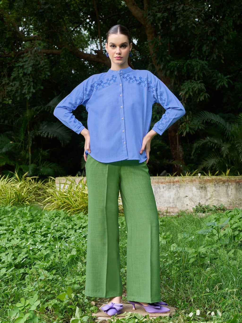 Women Shirt Style Stylished Mandarin Collar Emblished Round Embroidary Top