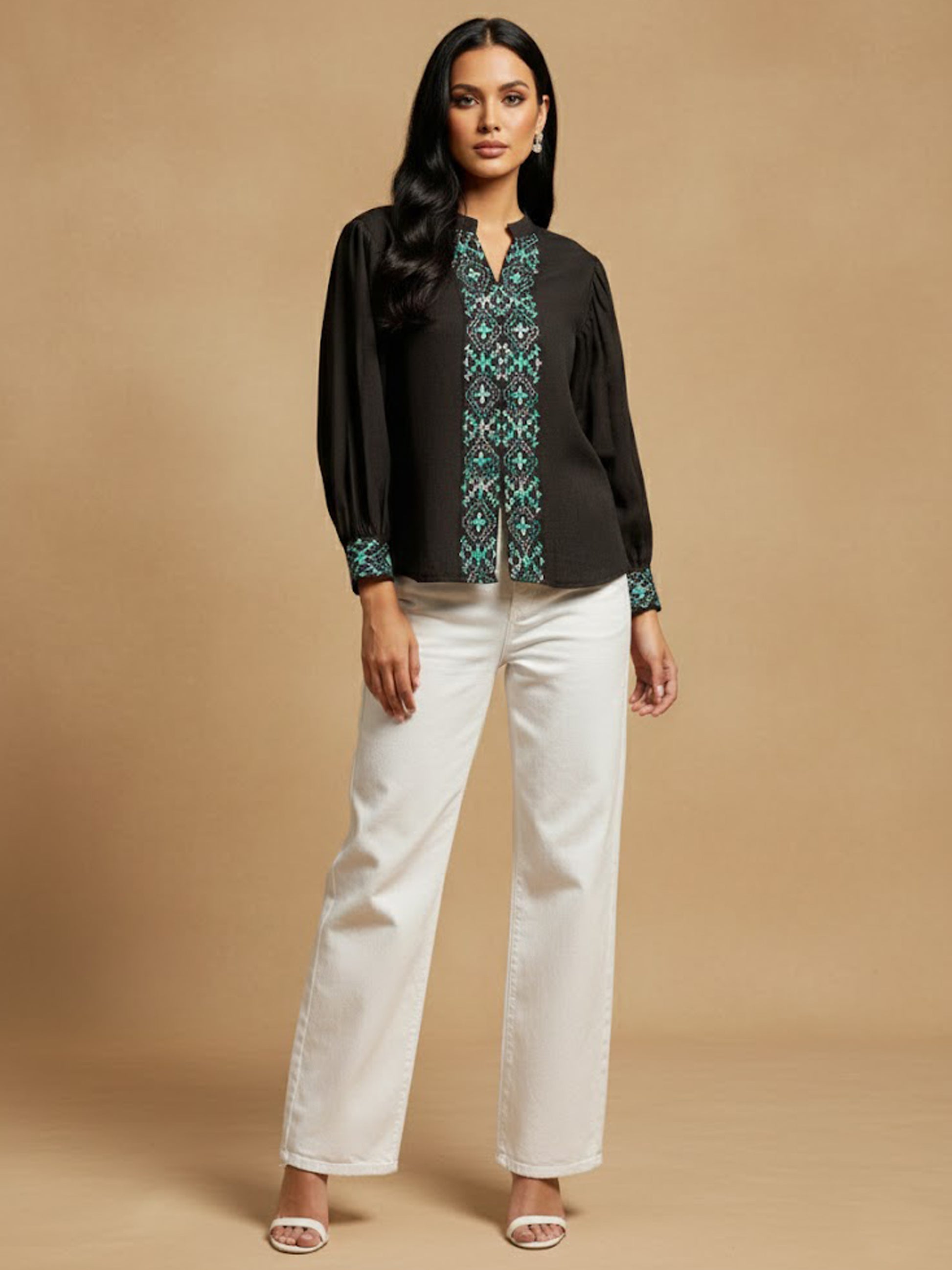 Sleeveless Embroidary Shirt