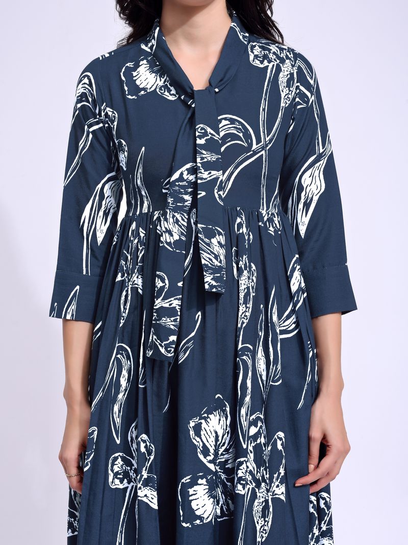 Women's Blue Fit & Flared Midi Regular Sleevee Dress