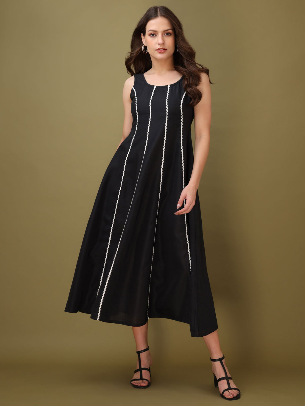 Women Flared Maxi Sleeveless Black Dress