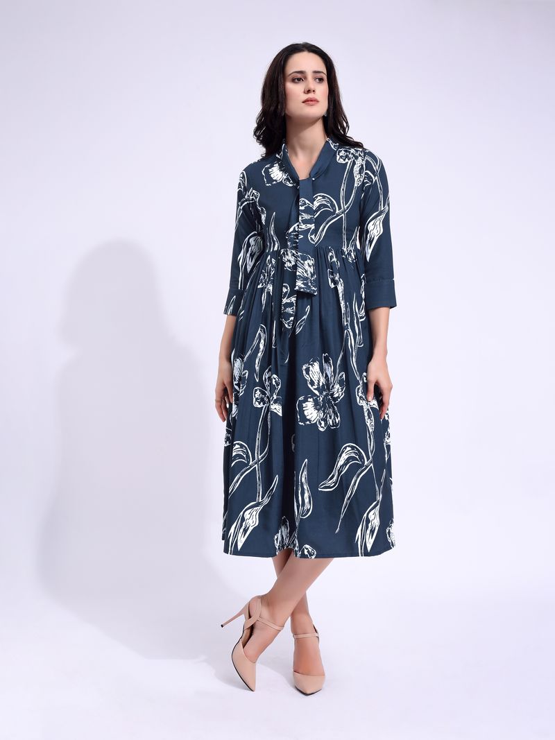 Women's Blue Fit & Flared Midi Regular Sleevee Dress