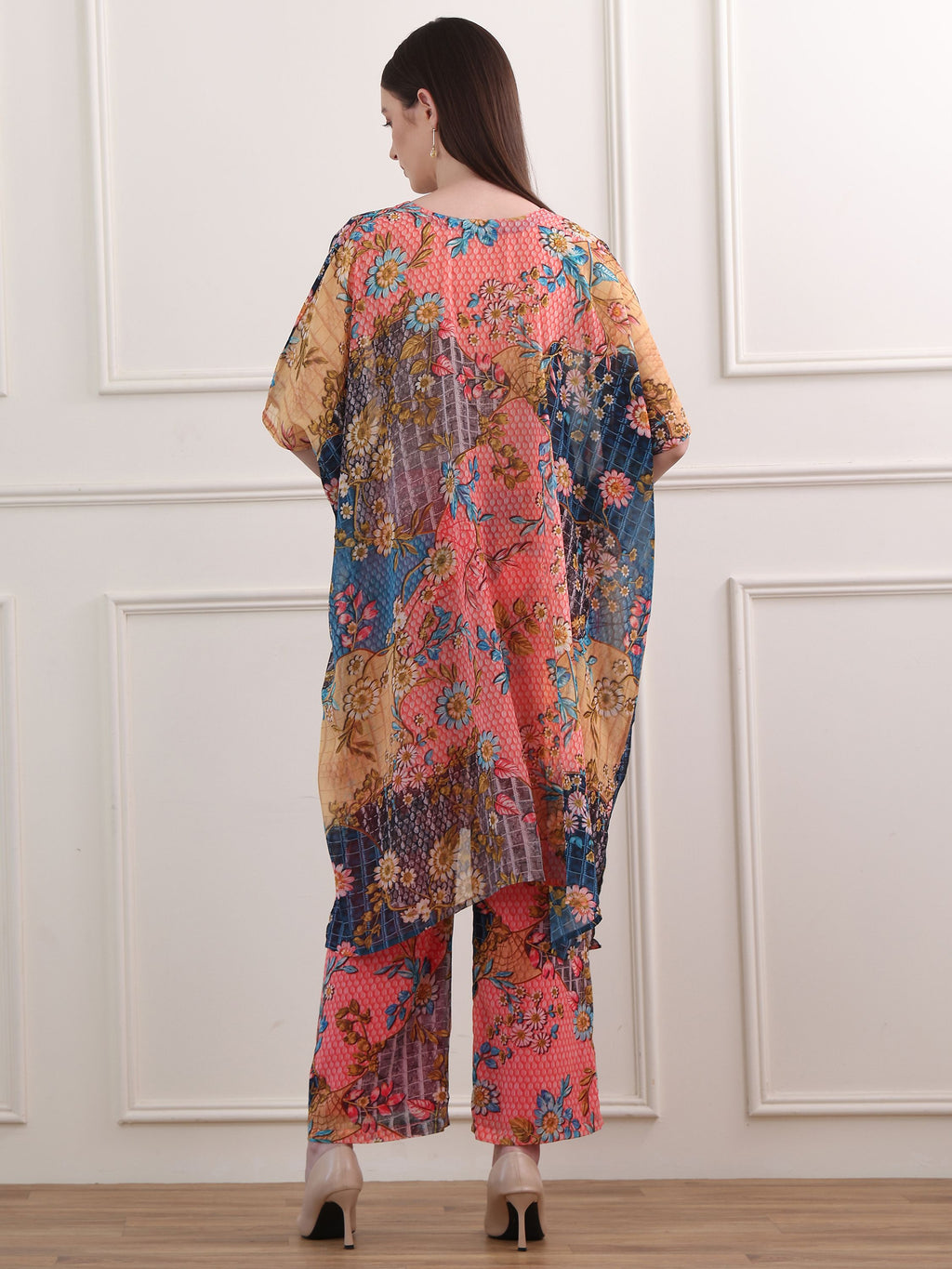 Women's Multi Regular Sleeve V-neck Tunic & Palazzos Sets