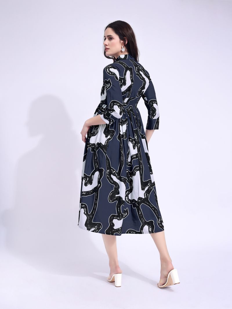 Women's Navy Blue Fit & Flared Midi Regular Sleevee Dress