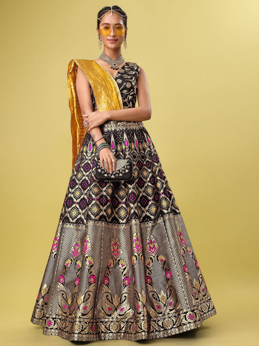 Women Multicolor Embellished  Lehenga