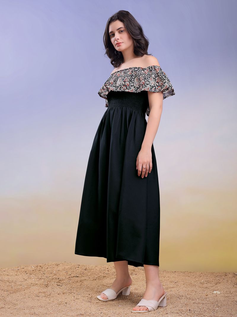 Women's Black Solid Off Shoulder Sleeveless Dress