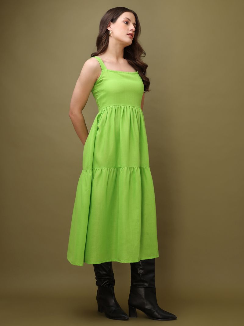 Women's Green Solid Fit & Flare Midi Dress