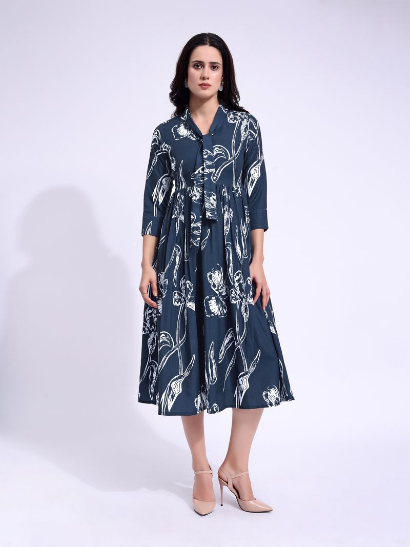 Women's Blue Fit & Flared Midi Regular Sleevee Dress