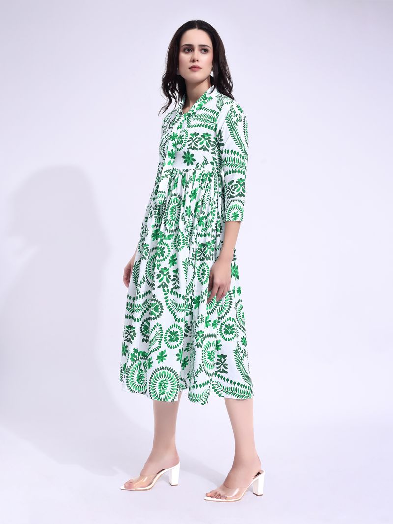 Women's Green Fit & Flared Midi Regular Sleevee Dress