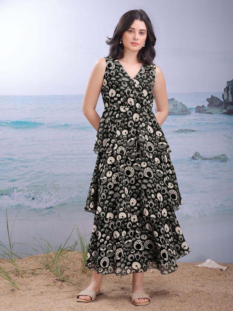 Women's Green Fit & Flared Maxi Sleeveless Dress