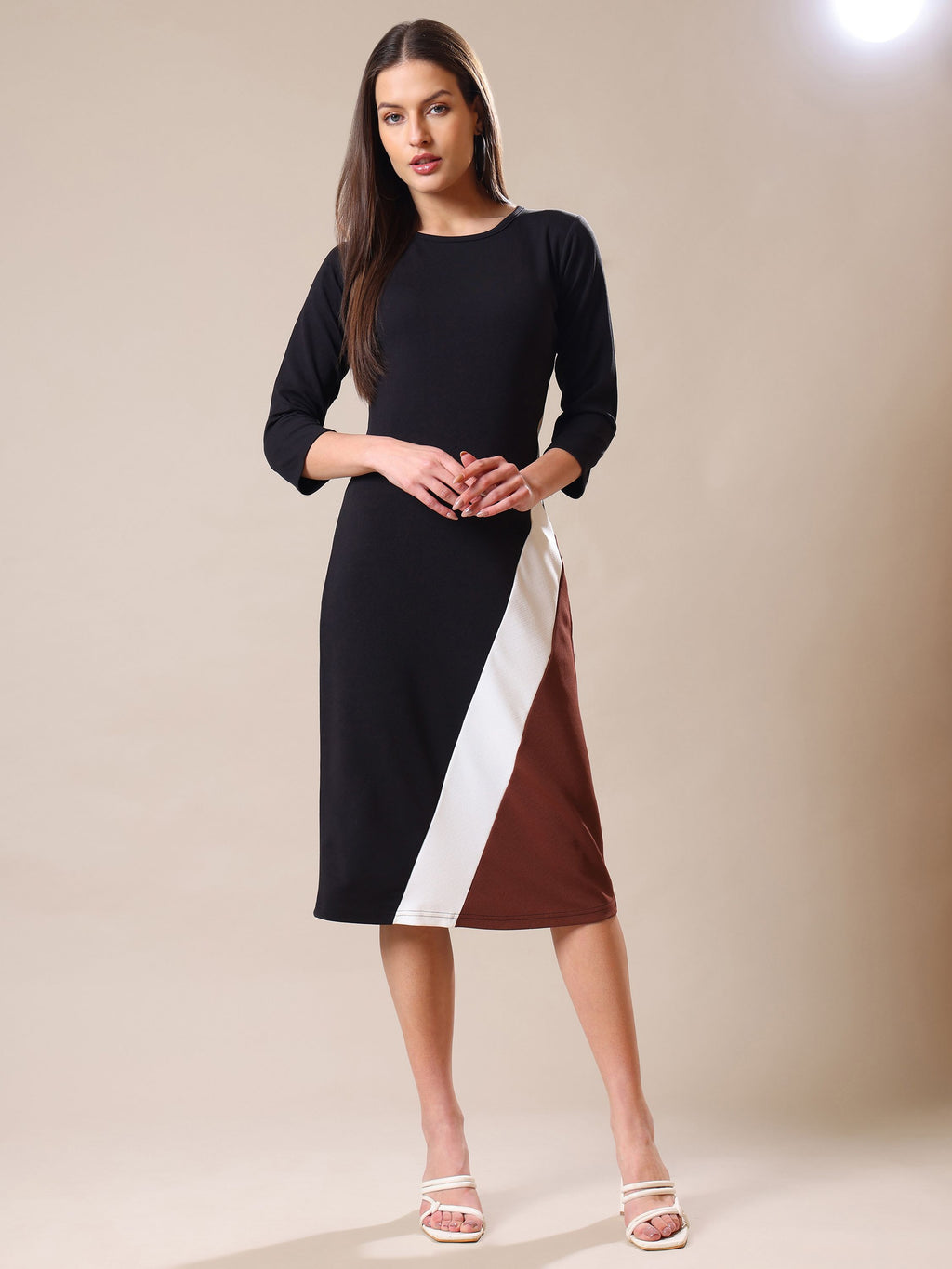 Women's Round Neck Bodycone Solid Print Brown Dress