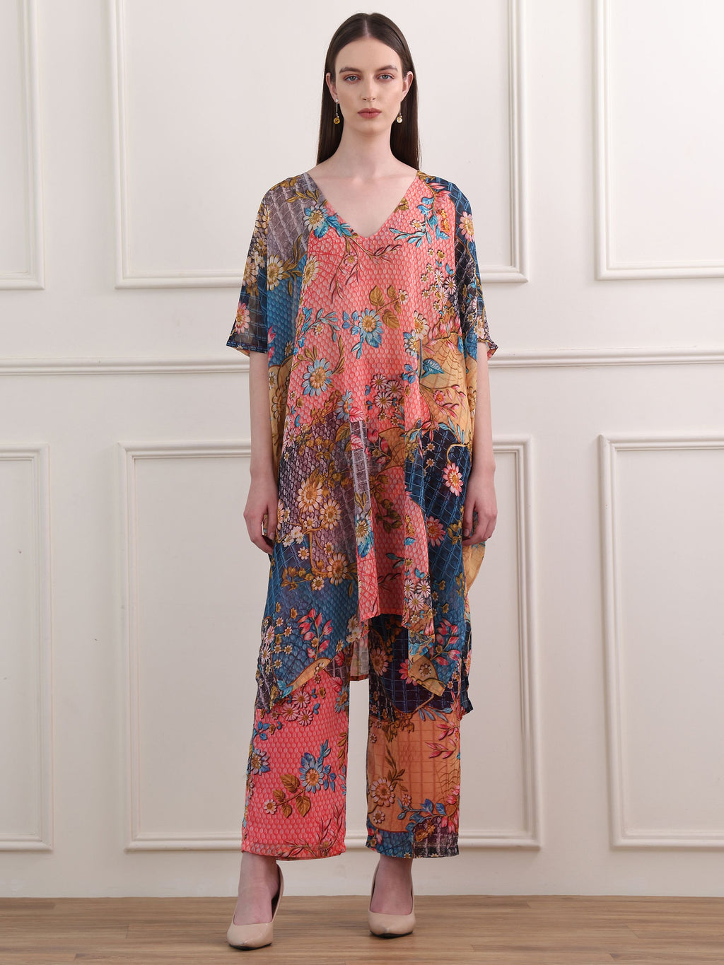 Women's Multi Regular Sleeve V-neck Tunic & Palazzos Sets