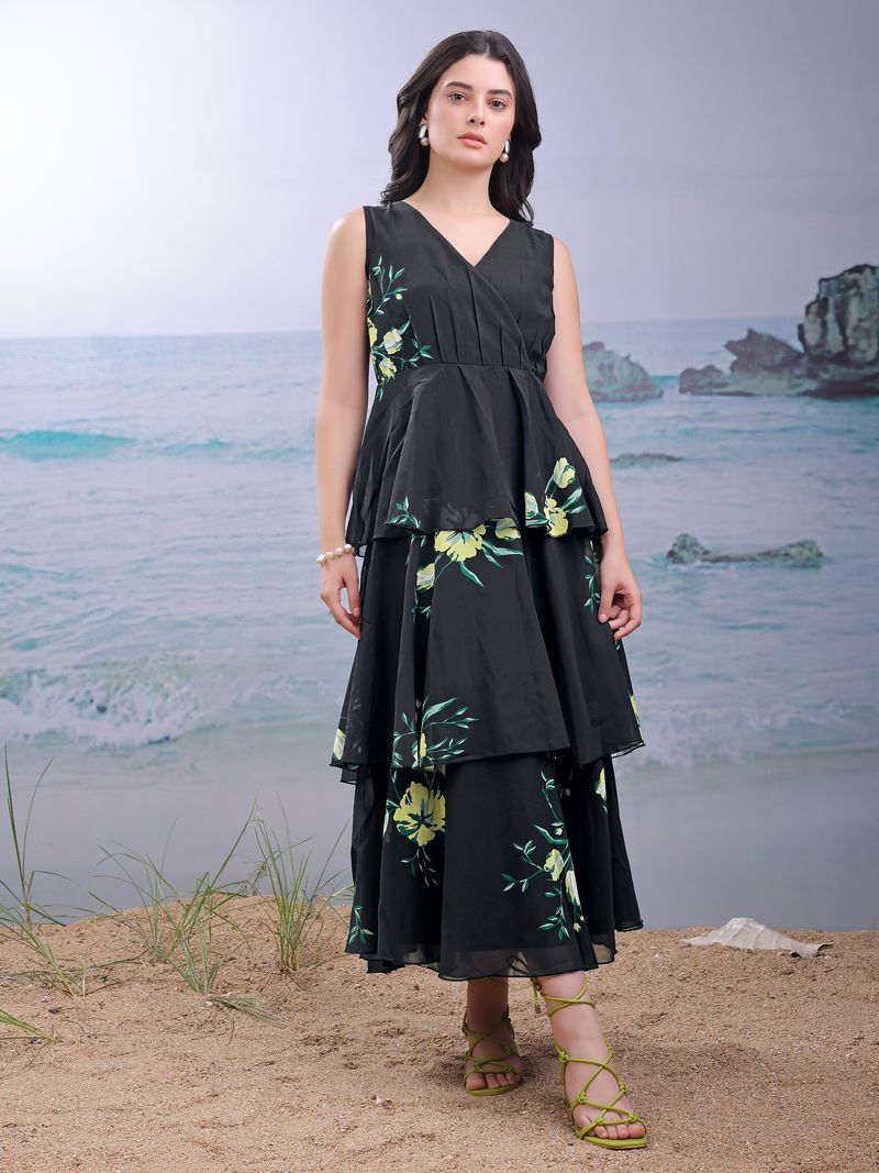Women's Black Fit & Flared Maxi Sleeveless Dress