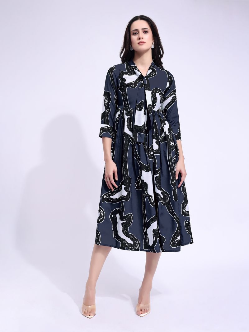 Women's Navy Blue Fit & Flared Midi Regular Sleevee Dress