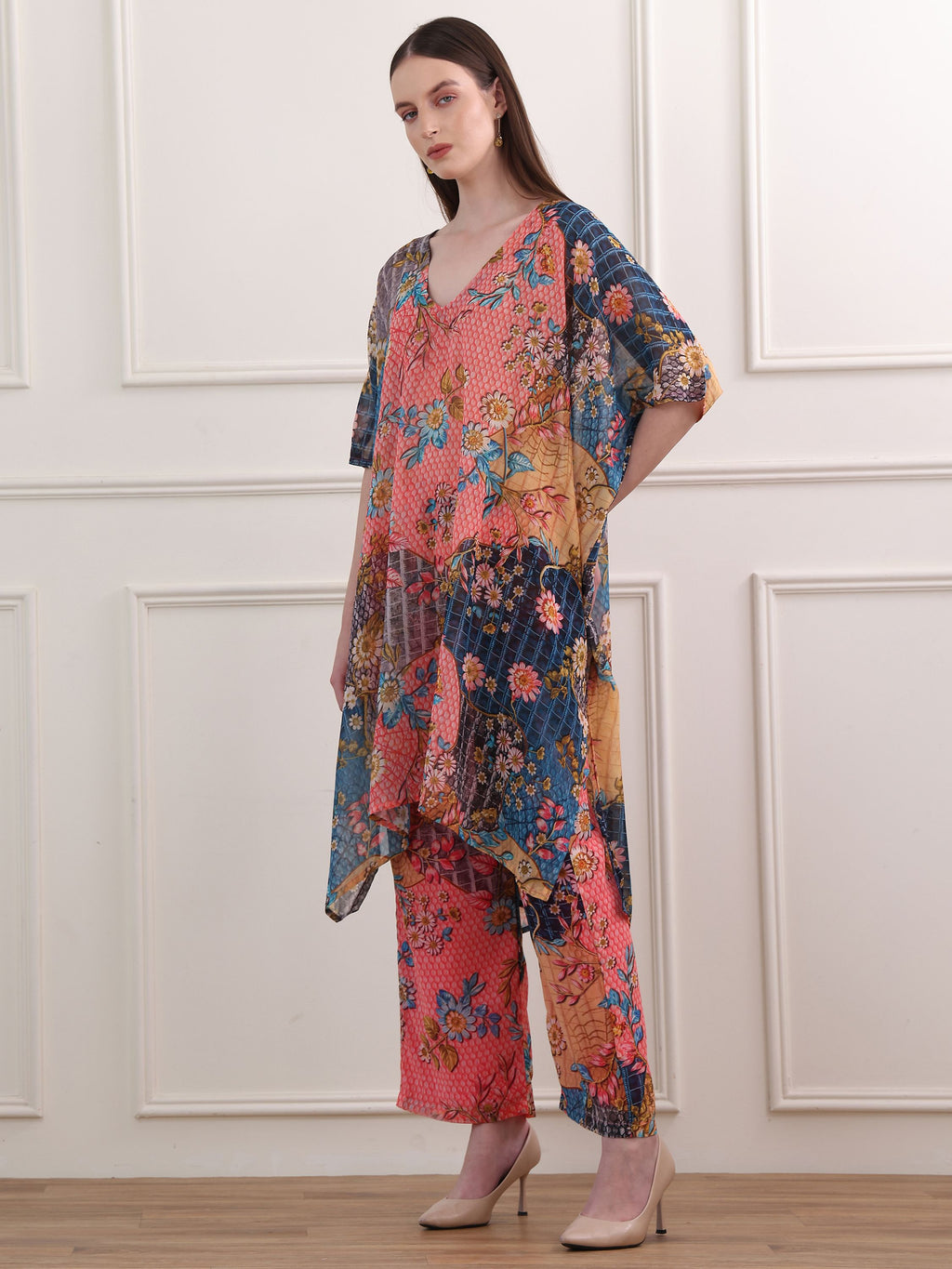 Women's Multi Regular Sleeve V-neck Tunic & Palazzos Sets