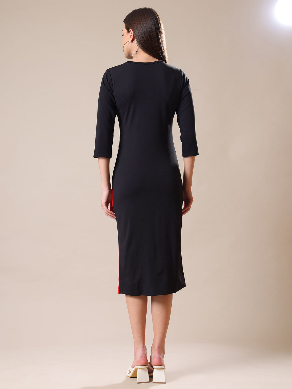 Women's Round Neck Bodycone Solid Print Red Dress